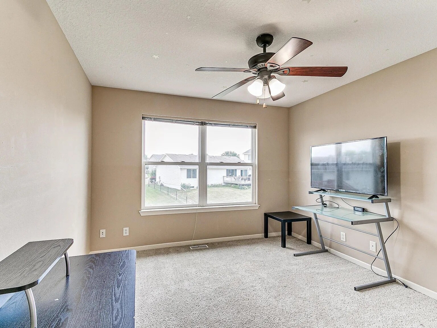 Building Photo - 15222 Aurora Cir