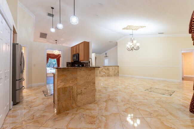 Building Photo - 2853 SE Melaleuca Blvd
