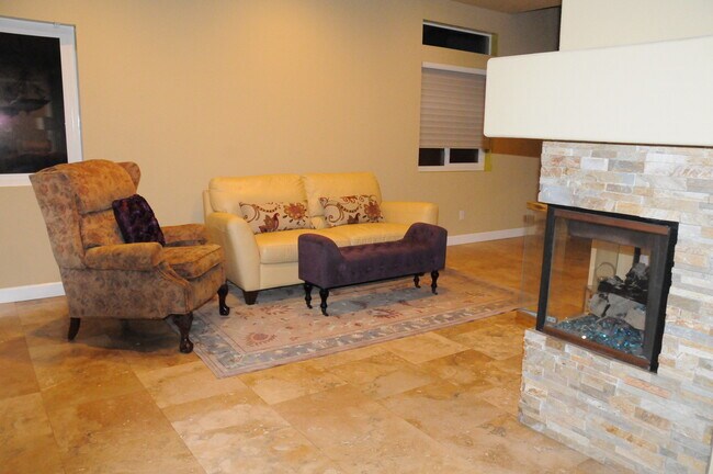 Family Room - 703 Via Presa