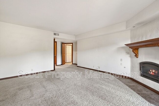 Building Photo - 38285 Oaktree Loop