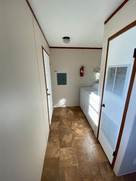 Building Photo - 1814 Aldrin Ct