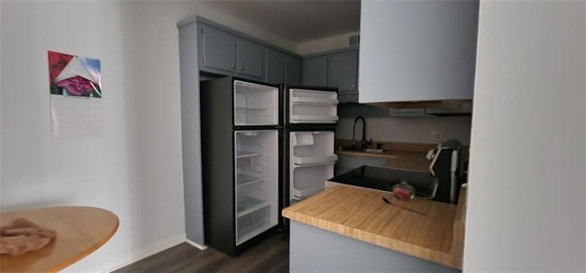 Building Photo - 16 S East St