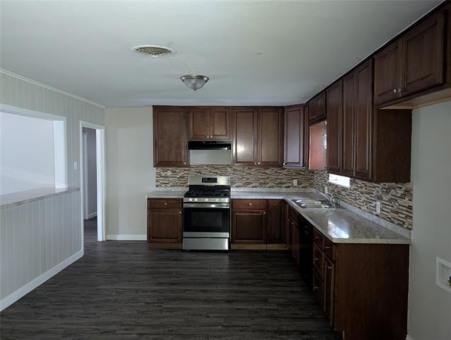 Building Photo - 3204 Phoenix Dr