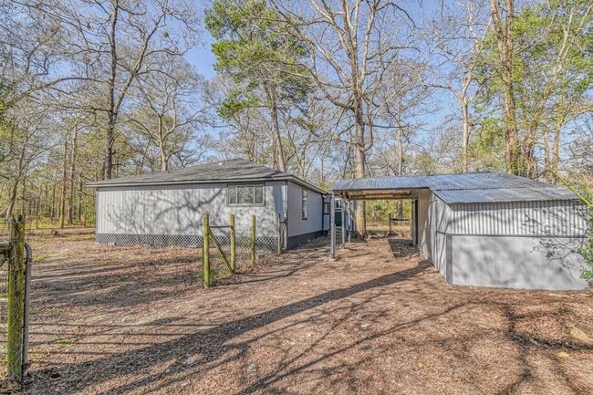 Building Photo - 3735 Woodpeckers Grove