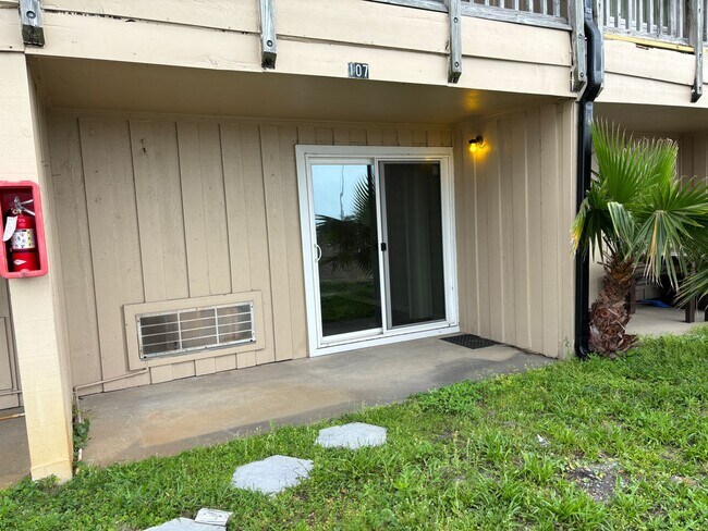 Building Photo - 5505 Sun Harbor Rd