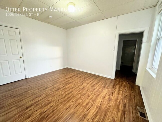 Building Photo - Gorgeous 2BR/1BA Norristown Apt Close to S...