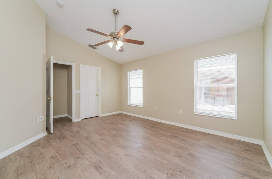 Building Photo - 216 Manoel Ln