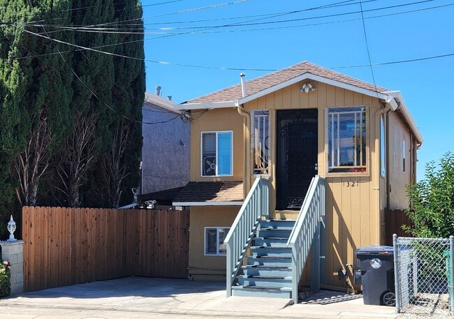 Primary Photo - 1321 145th Ave