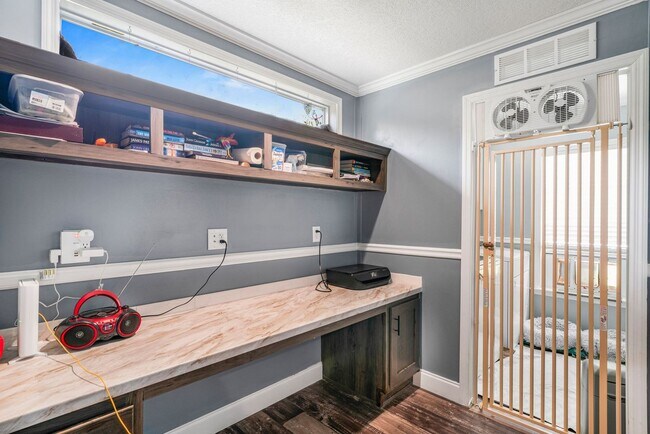 Building Photo - Charming 3/2 in the Heart of Williston – U...