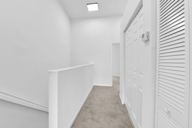 Building Photo - 9700 Porta Leona Ln