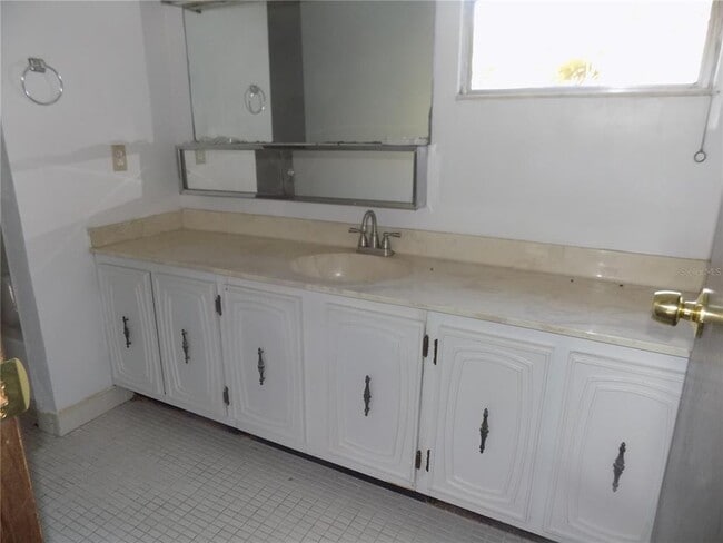Building Photo - 613 SW 75th St