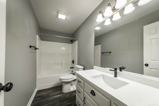 Building Photo - 31 Newcastle Dr