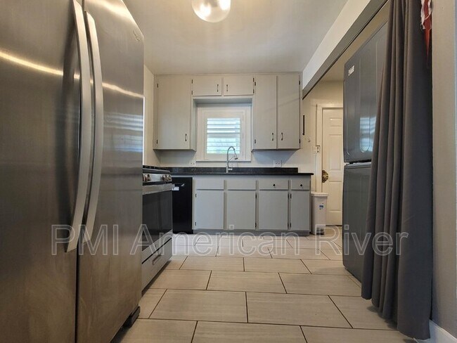 Building Photo - 2643 43rd St