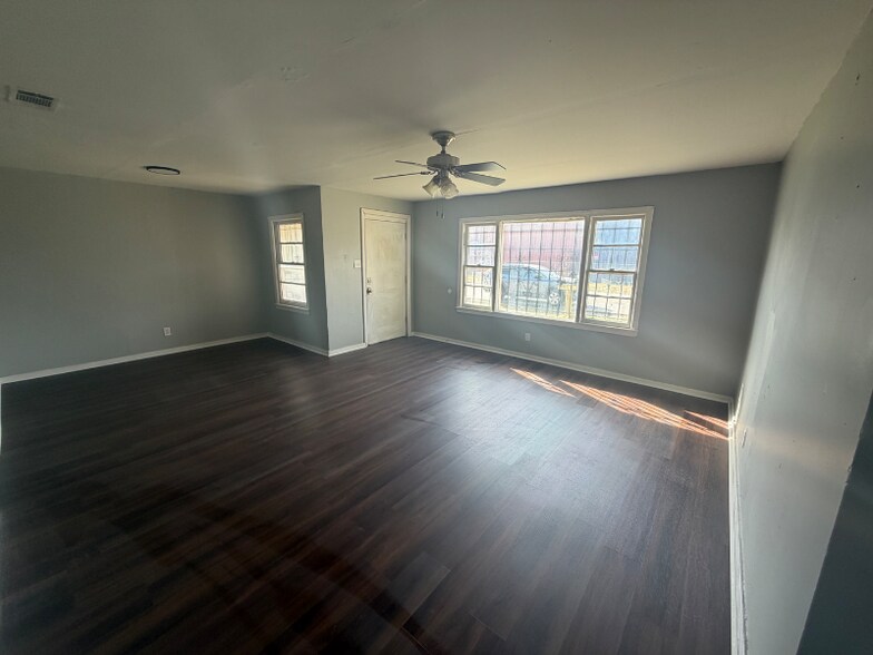 Building Photo - 519 Bay Bridge Rd