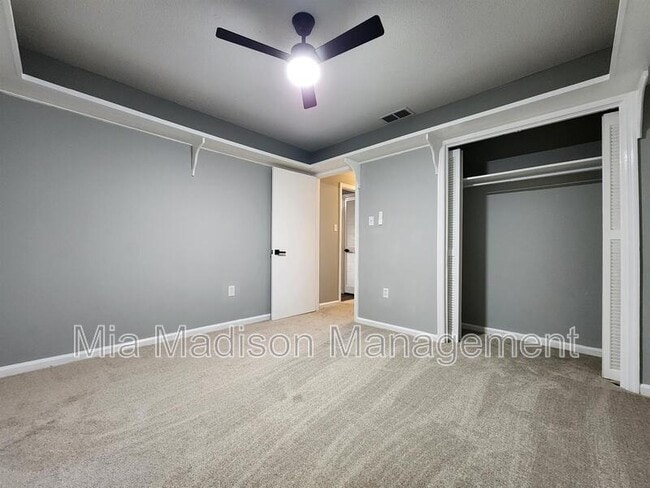 Building Photo - 1531 Marcy Cir