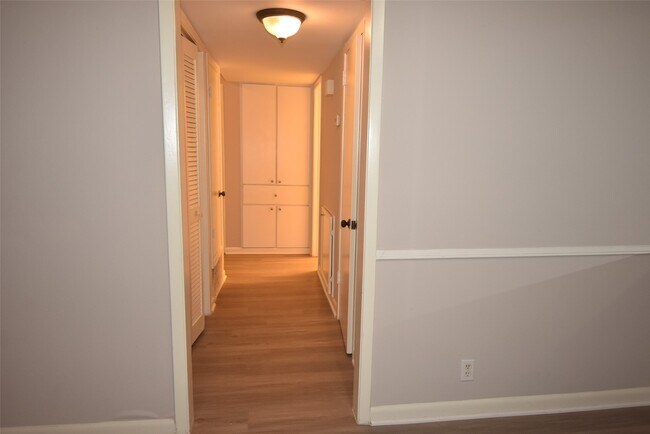 Building Photo - 2585 Marilee Ln
