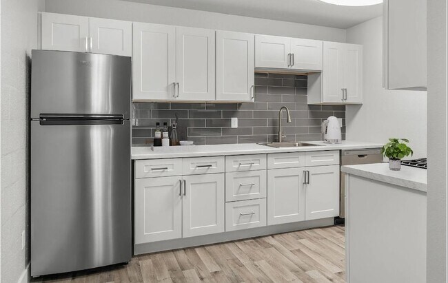 Building Photo - 2025 W Indian School Rd