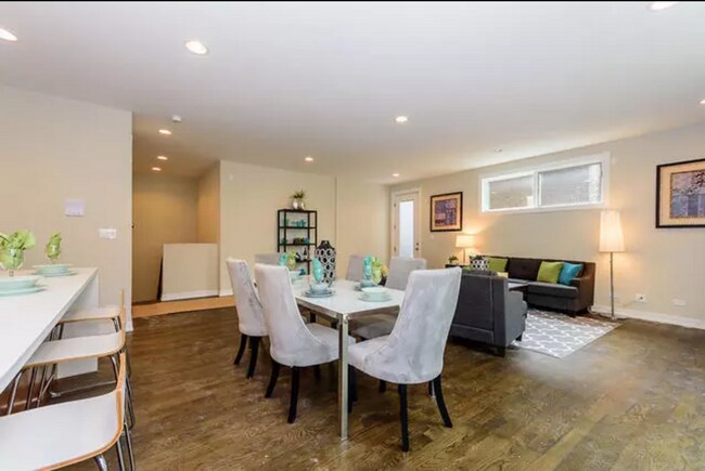 Building Photo - New Construction 3 Bed/ 2 bath Andersonville/Edgewater
