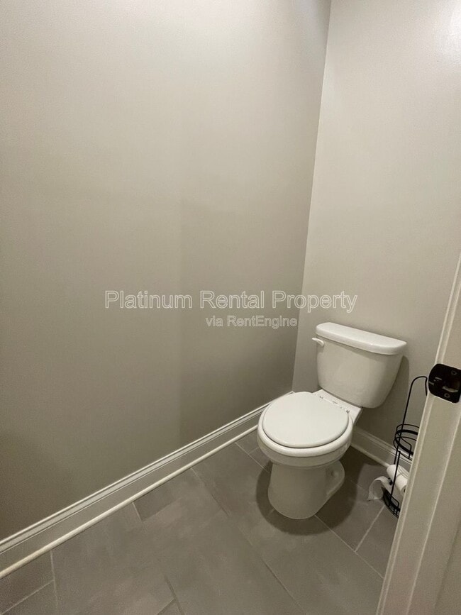 Building Photo - 1236 Stone Castle Cir