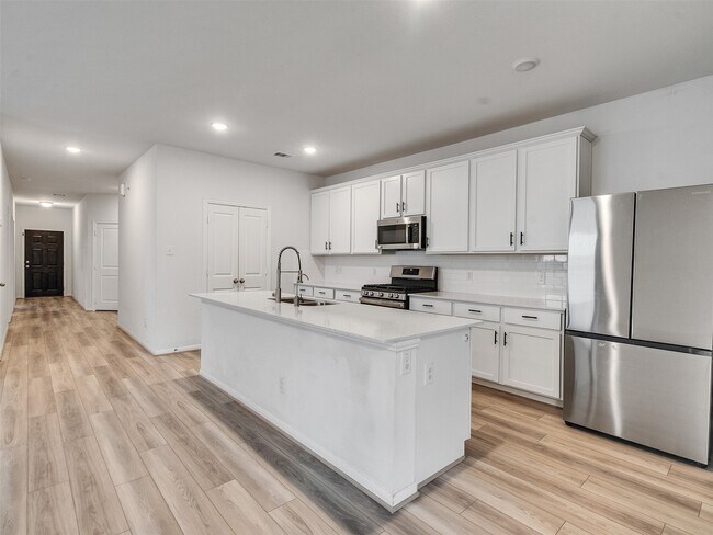 Building Photo - 13305 Dalvay Beach Dr