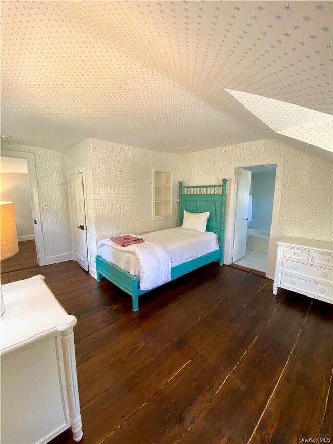 Building Photo - 333 Hook Rd