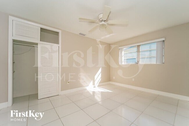 Building Photo - 7520 Coral Blvd