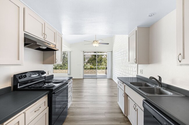 Building Photo - Limited-Time Move-In Special – $500 Deposi...