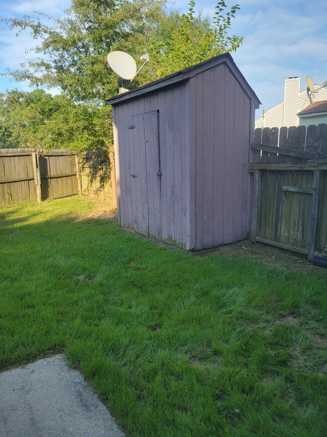 Building Photo - 1303 Snowflake Cir