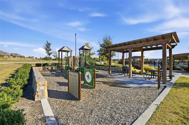 Building Photo - 2657 Keokuk St