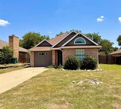 Building Photo - 10208 Leatherwood Dr