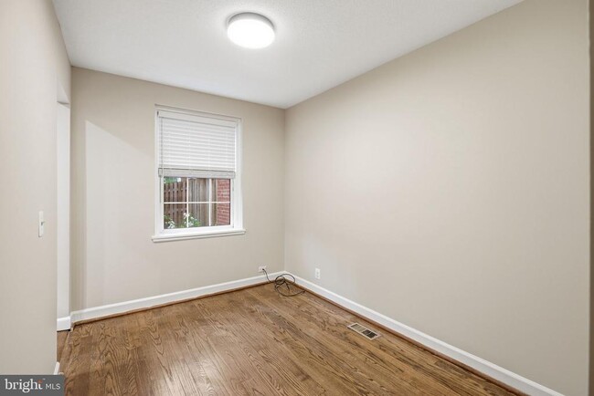 Building Photo - 4844 S 28th St