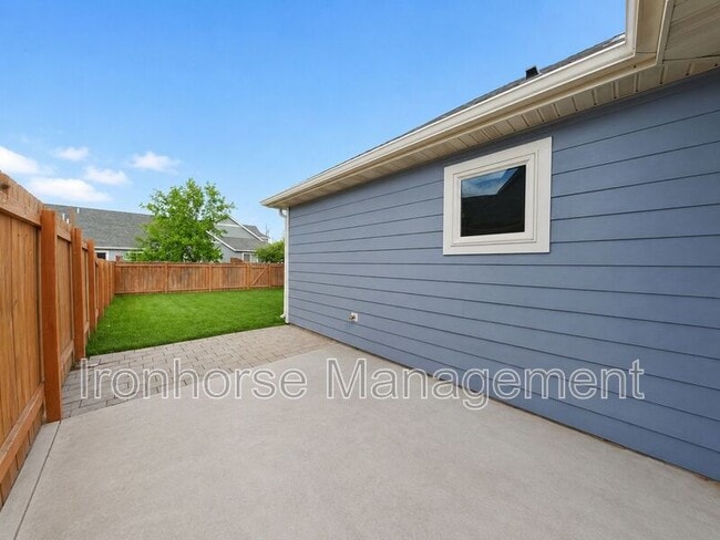 Building Photo - 103 Covey Ct