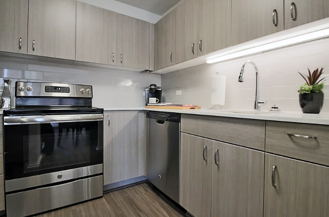 Building Photo - 1120 N Dearborn St