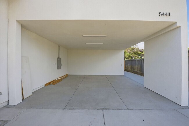 Building Photo - Brand new!