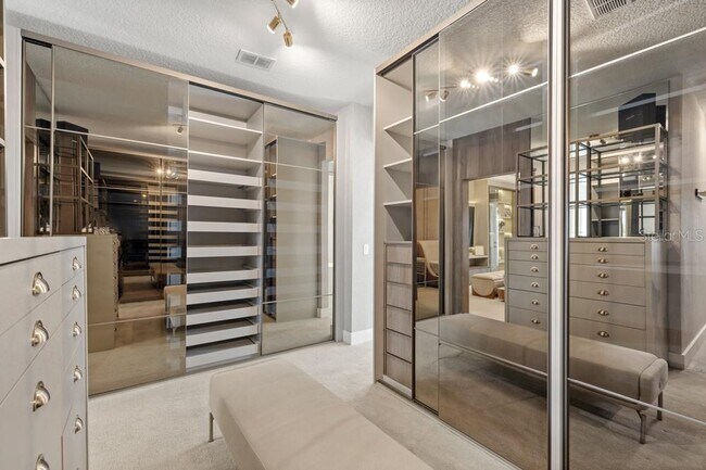 Building Photo - 15699 Panther Lake Dr