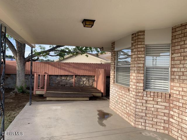 Building Photo - 609 Alicante Way