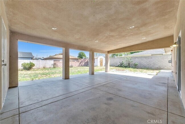 Building Photo - 9321 Sage Ave