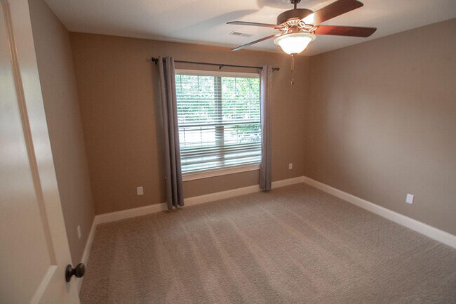 Building Photo - 6701 Chelan Dr