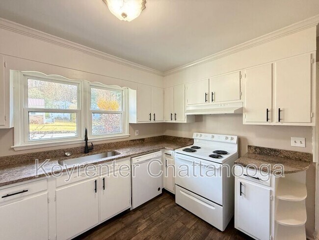 Building Photo - 4803 Orchard View Dr