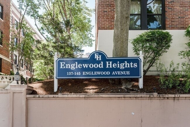Building Photo - 141 Englewood Ave