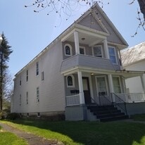 Building Photo - 1428 Parkwood Blvd
