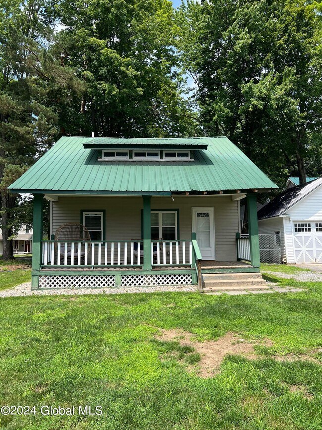 Primary Photo - 165 Lake Ave