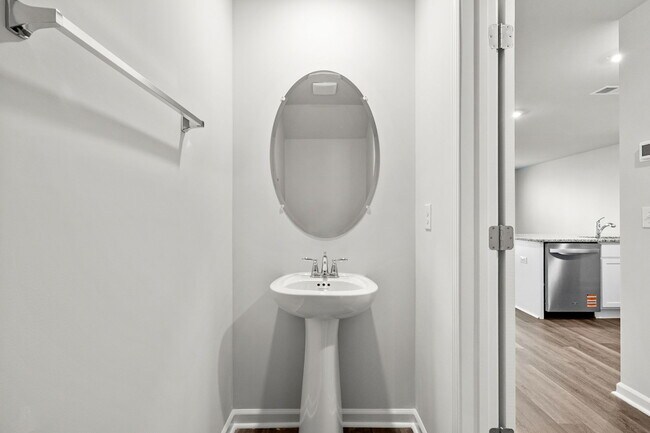 Building Photo - 612 Rd