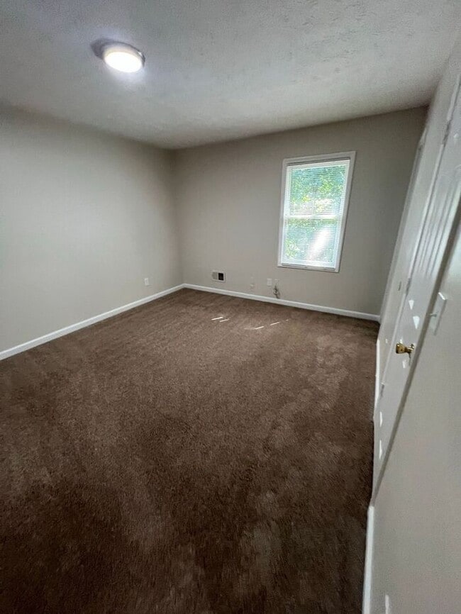 Building Photo - Lawrenceville 2 bedroom Townhome now ready!