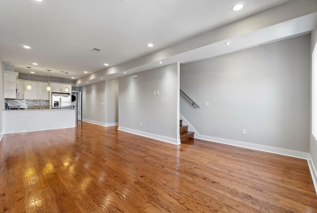 Building Photo - 2118 4th St NE