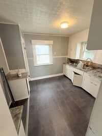 Building Photo - 1415 22nd St