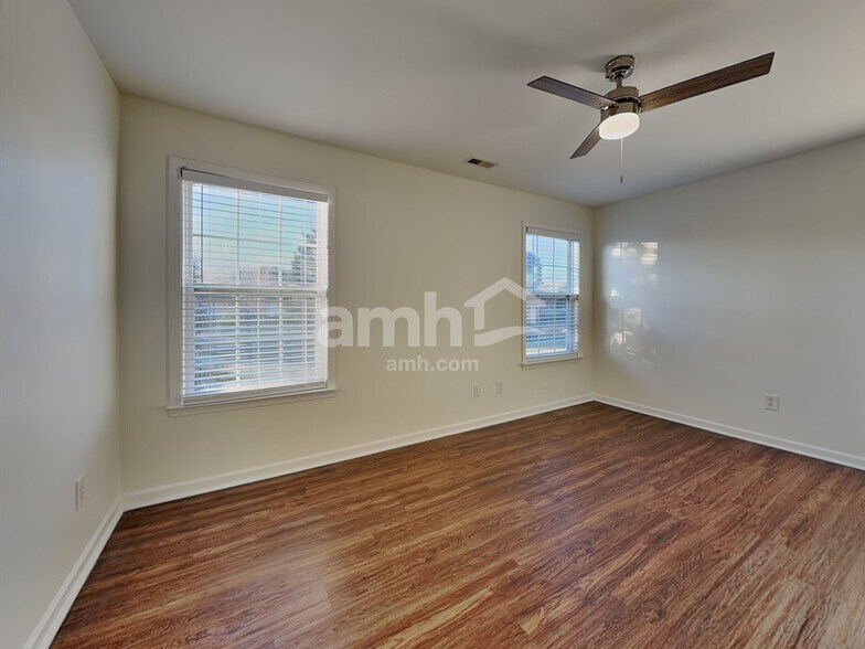 Building Photo - 5030 Stowe Derby Dr