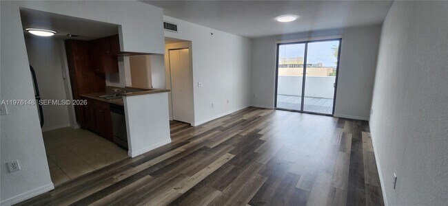 Building Photo - 36 NW 6th Ave