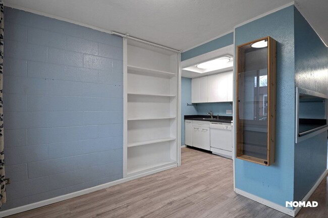 Building Photo - Charming 2BR Condo in Denver