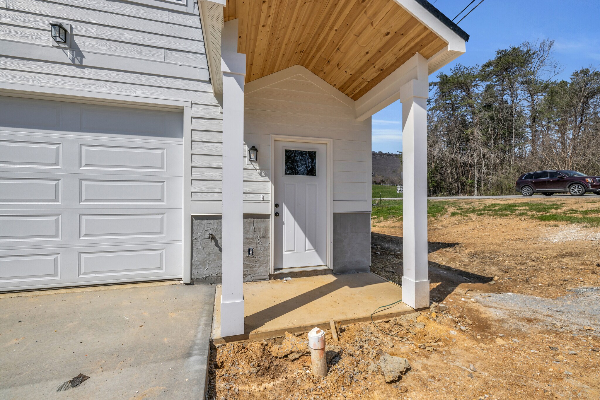 Building Photo - 5563 Stream Ln